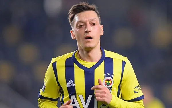 mesut-ozilden-flas-aciklama-fenerbahceye-ve-turkiyeye-tatil-yapmaya-gelmedim-1655828722986.jpg Mesut Özil'den flaş açıklama! Fenerbahçe'ye ve Türkiye'ye tatil yapmaya gelmedim - 3