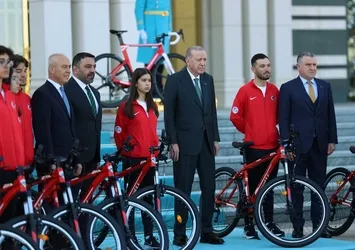 Başkan Erdoğan 60. Cumhurbaşkanlığı Türkiye Bisiklet Turu tanıtımına katıldı