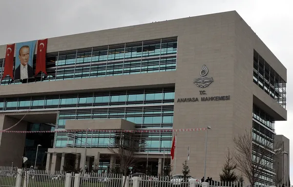 Bölücü propagandaya geçit yok! AYM’den tokat gibi yanıt