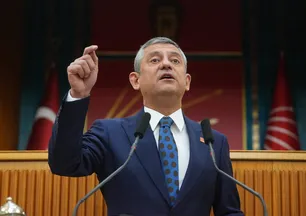 CHP’de 2026 model tasfiye operasyonu! Gürsel Tekin’i karşılamak da ‘suç’ sayıldı