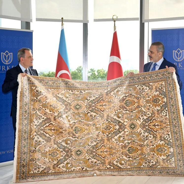 Gardaş’tan Türkiye’ye anlamlı hediye