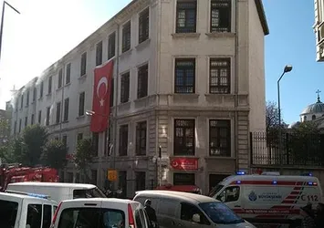 Sığınmacılar çıkan yangın sırasında firar etti!
