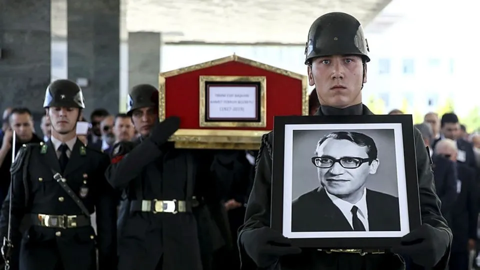 Hayatını kaybeden Ahmet Ferruh Bozbeyli için TBMM’de tören düzenlendi | Ahmet Ferruh Bozbeyli kimdir?