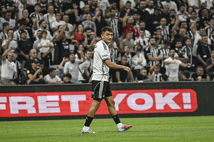 besiktasin-yeni-transferleri-sahnede-basaksehir-virajindan-kritik-3-puan-1757791360588.jpeg Fotoğraf (AA)