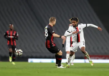 Caner Erkin Beşiktaş'a haber yolladı: Boş sözleşmeye imza atarım