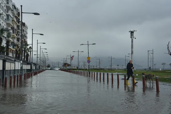 Son dakika | Türkiye yarından itibaren sağanak yağışın etkisi altında kalacak! Meteoroloji saat verip uyardı - 3