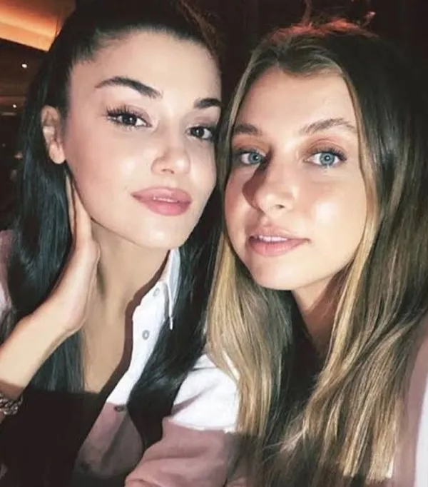 black-friday-basladi-alisveris-cilginligi-en-cok-fenomenlerin-ekmegine-yag-surdu-bir-gunde-ceplerine-giren-par-1669365615944.jpg Black Friday başladı! Alışveriş çılgınlığı en çok fenomenlerin ekmeğine yağ sürdü! Bir günde ceplerine giren parayı duyunca kulaklarınıza inanamayacaksınız