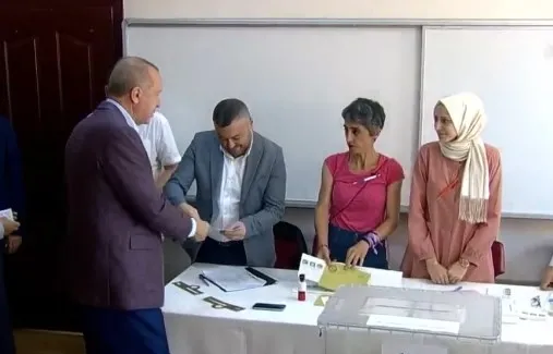Başkan Erdoğan oyunu kullandı - 2