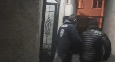 1672990563935.jpg İstanbul'da siber dolandırıcılık operasyonu! 15 şüpheli gözaltına alındı - 2