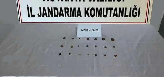 Kütahya’da Bizans dönemine ait 21 adet tarihi bronz sikke ele geçirildi