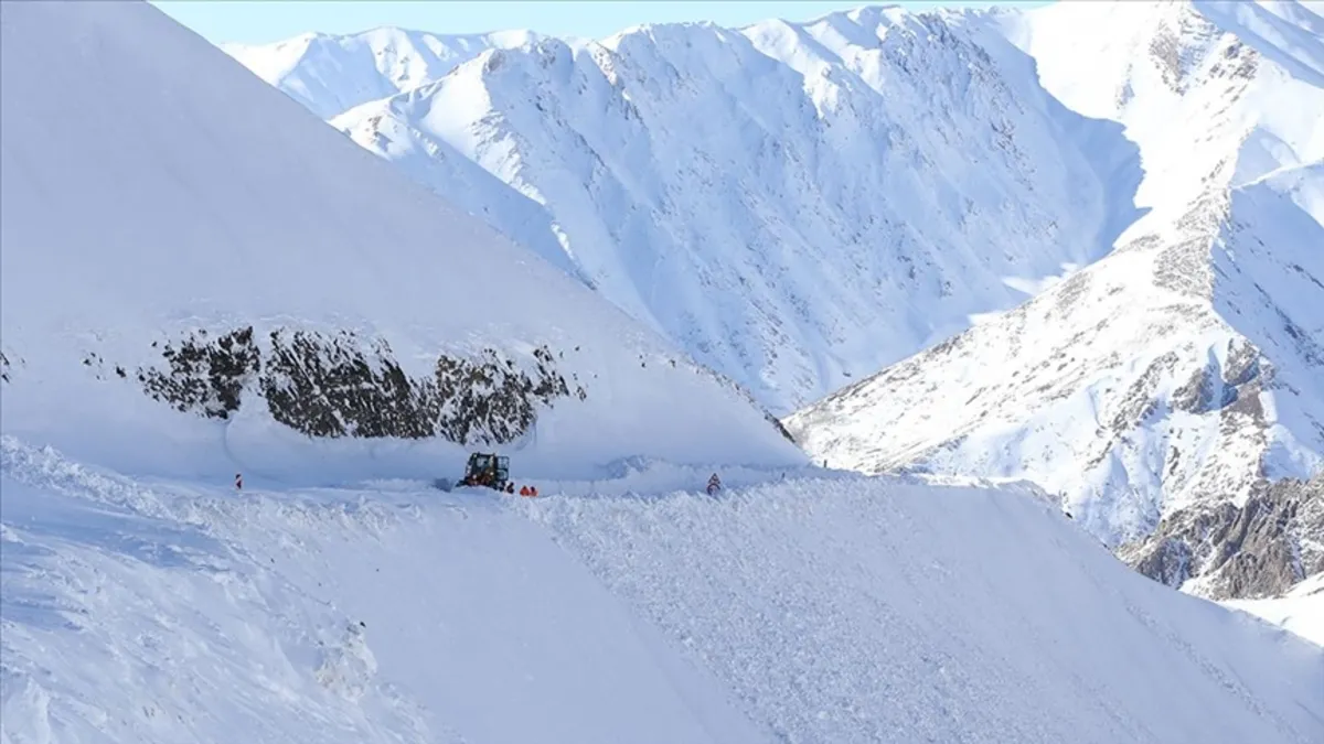 Pakistan’da çığ felaketi: 9 kişi hayatını kaybetti