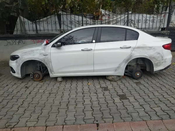 esenyurtta-pes-dedirten-hirsizlik-cicek-abbas-filmi-gercek-oldu-1638085776707.jpg Esenyurt’ta pes dedirten hırsızlık! Çiçek Abbas filmi gerçek oldu - 1