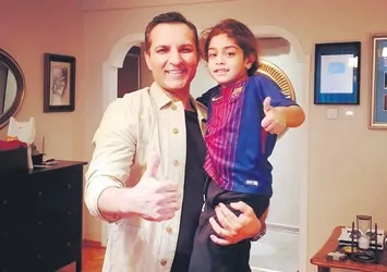 Ünlü şarkıcı Rafet El Roman dünyanın en minik futbolcusu Arat Hosseini’ye yardım eli uzattı