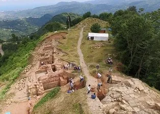 Ordu'da tarihe ışık tutan olay! 2 bin 100 yıllık eserler bulundu