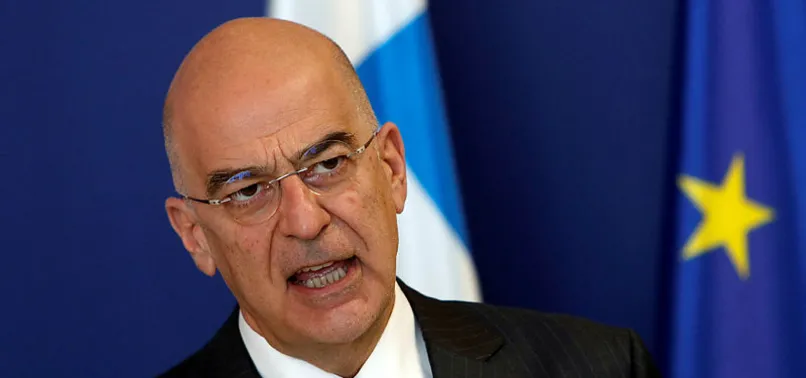 Yunanistan Dışişleri Bakanı Dendias yere düşerek başını çarptı! Aynoroz ziyaretini yarıda kesti