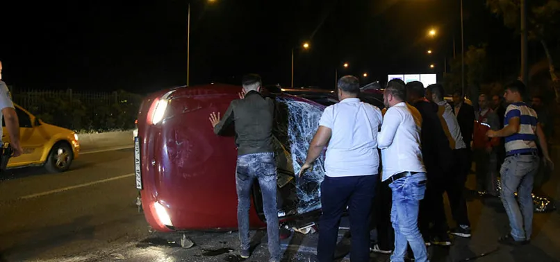 İzmir'de zincirleme trafik kazası: 5 yaralı