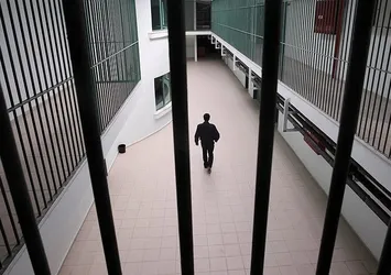 Kapalıdan açık cezaevine ayrılma şartları da değişti