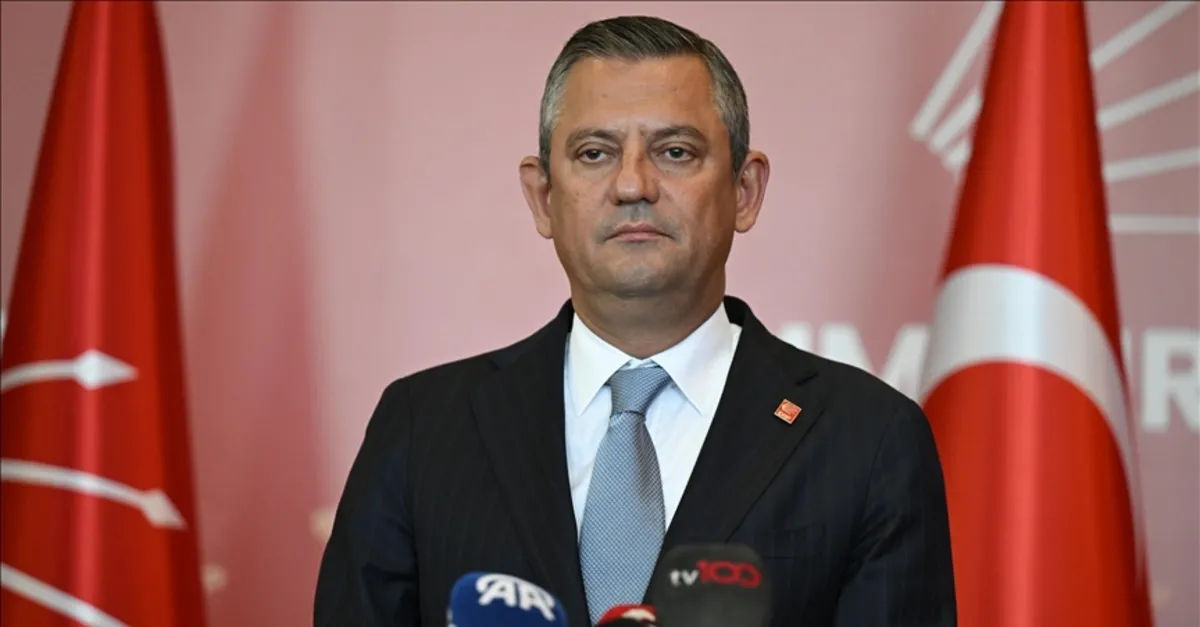 Komutanlardan Özel'e manevi tazminat davası!