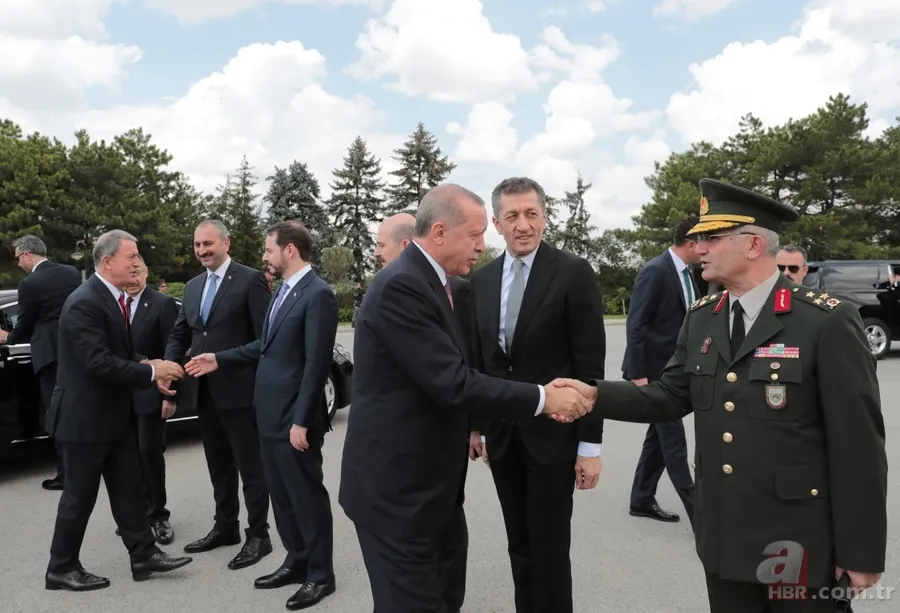Erdoğan başkanlığında Yüksek Askeri Şura üyeleri Anıtkabir'i ziyaret etti 1