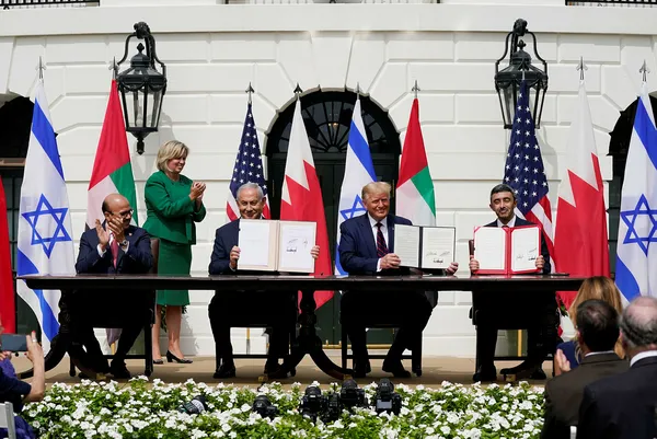 İran’dan İsrail ile anlaşan Bahreyn ve BAE’ye sert tepki: Trump’ın sirkinde oynadılar