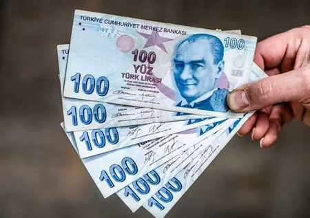 Bir günlük çalışma bile yetiyor! Milyonlarca çalışanı ilgilendiriyor | İhbar tazminatı nedir, hangi hallerde ödenir?