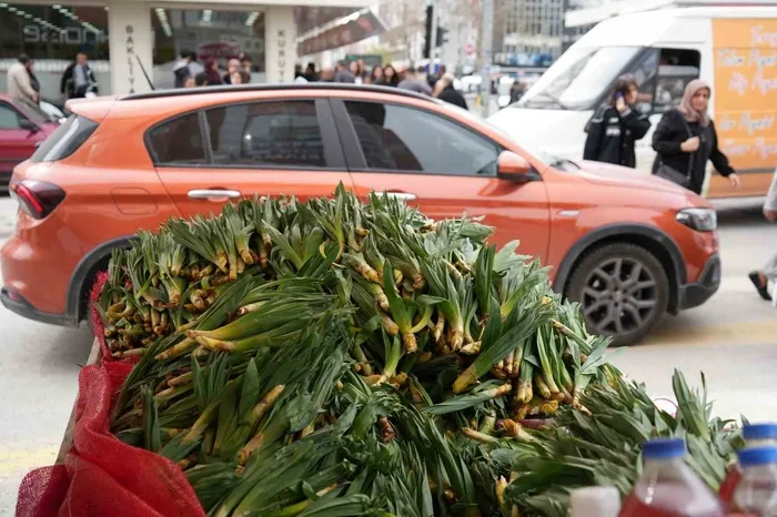 lezzet-ve-sifa-deposu-vucuttaki-zehri-sokup-atiyor-1713006213642.jpg Lezzet ve şifa deposu! Vücuttaki zehri söküp atıyor... - 3