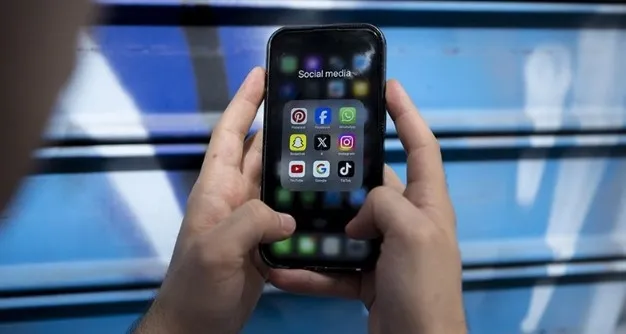 15-yas-altina-sosyal-medya-yasagi-ab-ulkesinden-dikkat-ceken-karar-1762693237893.jpg Fotoğraf-AA Arşiv