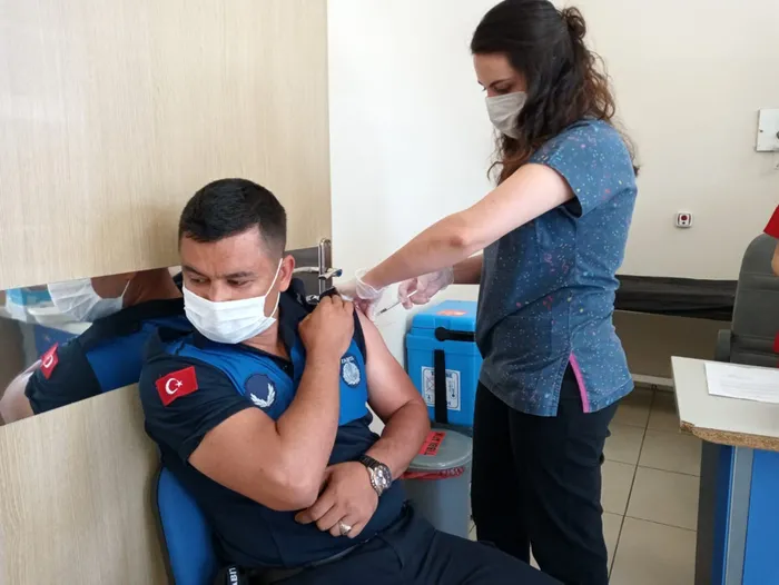 Son dakika: Aşılamada yeni eşik aşıldı! Birinci ve ikinci doz aşı miktarı 32 milyonu aştı