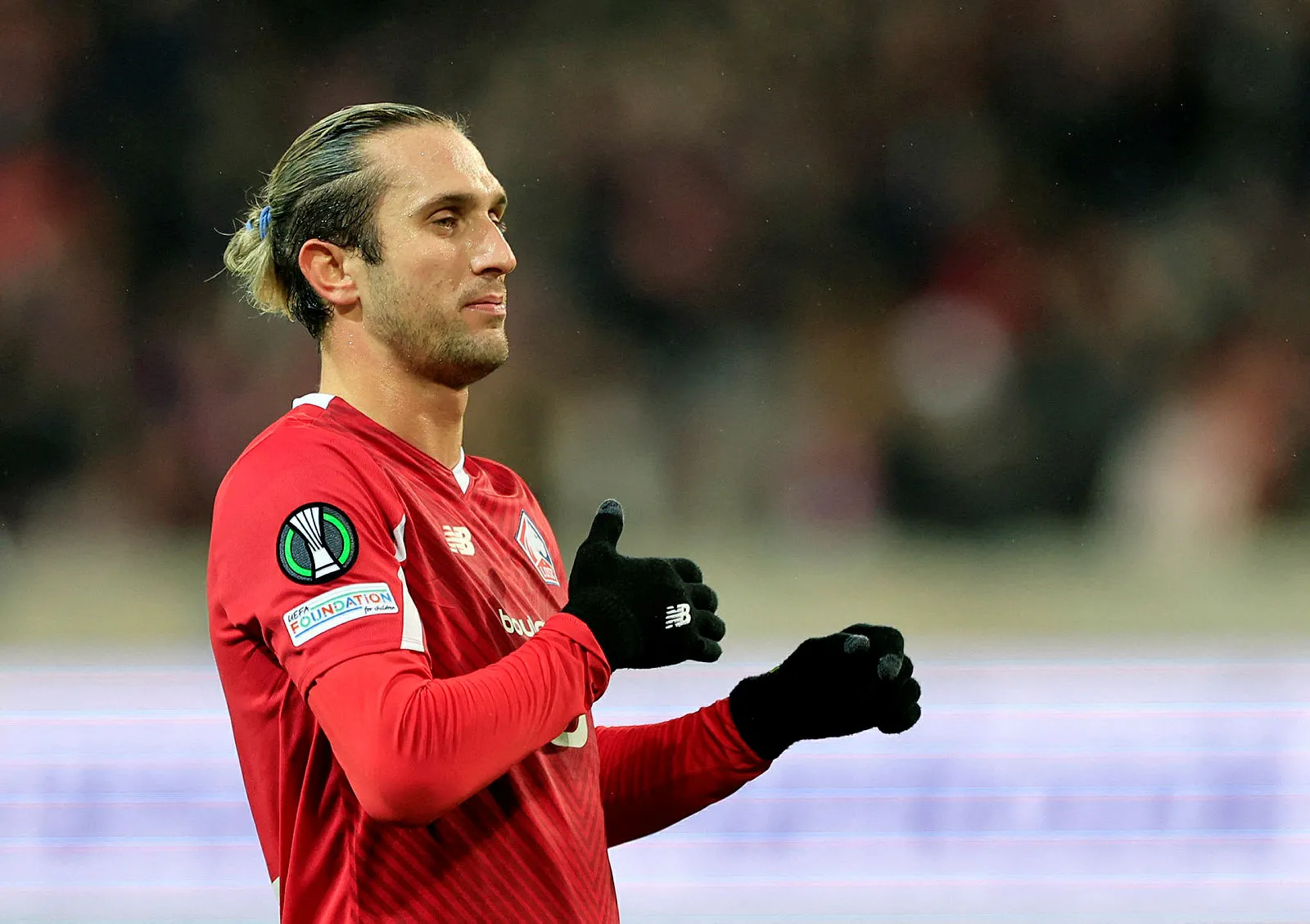 Milli futbolcu Yusuf Yazıcı'ya büyük şok! Maça çıktığı sırada...