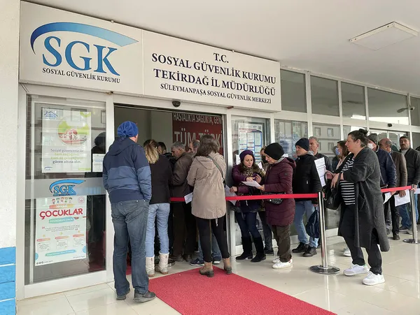 EYT’lilerin işini kolaylaştıracak üç yöntem! Kuyruğa girmeye gerek yok! Yılbaşından itibaren fiyat yükselecek...