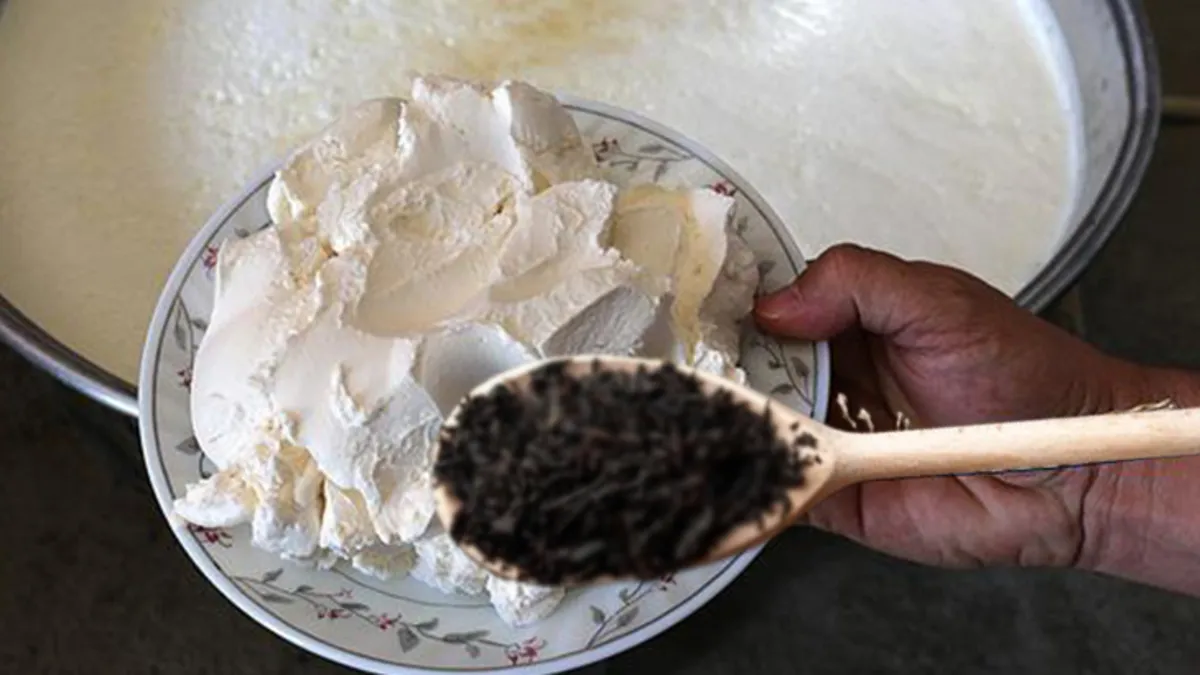 Yoğurt ile tüketince etkisi artıyor! Mide ağrısını şıp diye kesen karışım...