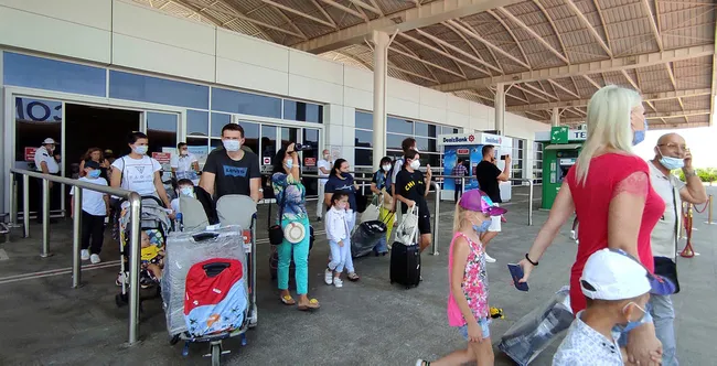 Ruslar akın akın Antalya'ya geliyor! Yaz sezonunun kasım ayına kadar uzayacak - 4