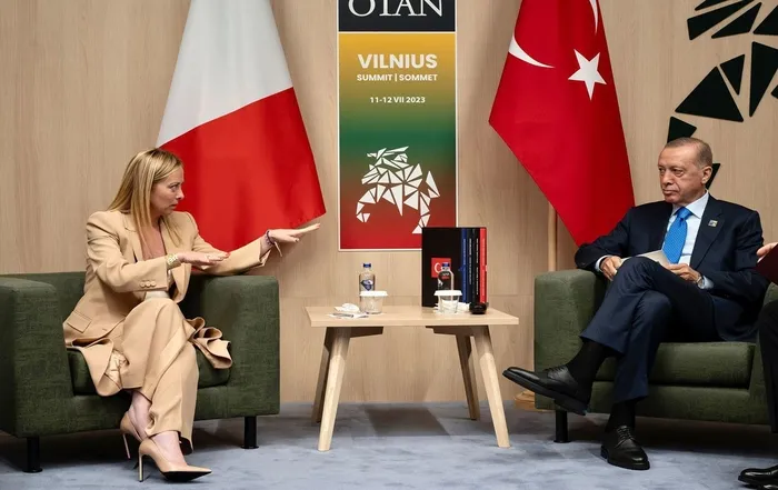 baskan-erdogan-italya-basbakani-ile-telefonda-gorustu-iste-ele-alinan-konular-1716990175883.jpg Başkan Erdoğan'dan Gazze diplomasisi! İtalya, İrlanda ve Norveç Başbakanı ile telefonda görüştü! İşte ele alınan konular... - 2