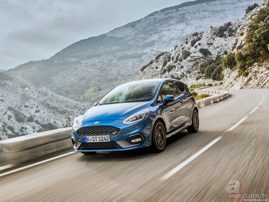 2018 Ford Fiesta ST 12