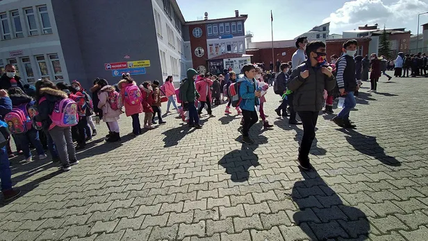 Son dakika: Bingöl’de deprem! Çevre illerde de hissedildi! 9 Mart AFAD son depremler