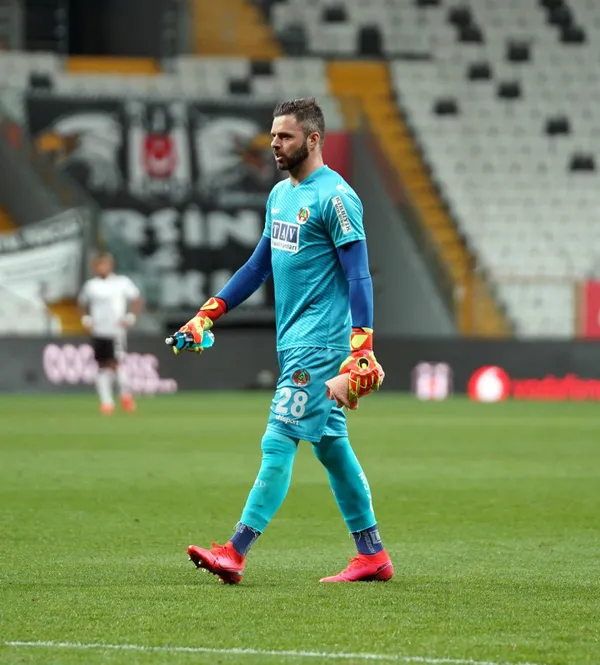 Beşiktaş Alanyaspor maçı | Tartışmaların odağındaki kaleci Marafona özür diledi - 1