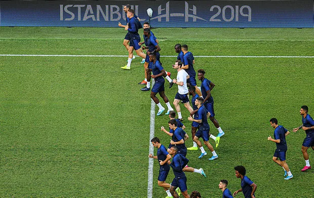 Süper Kupa Liverpool - Chelsea maçı şifresiz kanalda mı? Liverpool - Chelsea maçı saat kaçta hangi kanalda?