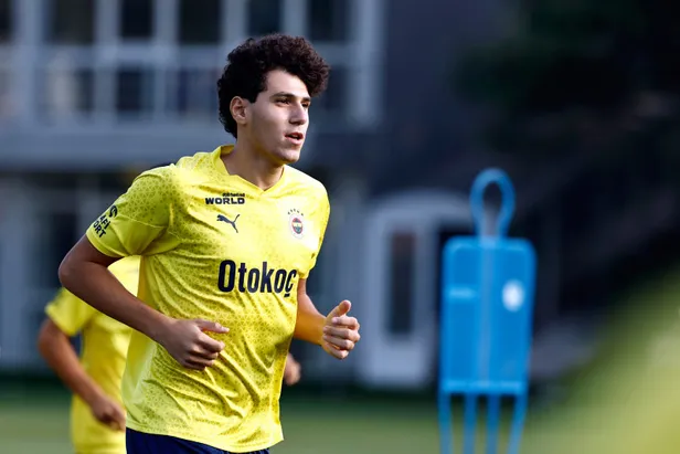 samsunspor-fenerbahce-canli-izle-21-agustos-samsunspor-fb-maci-anlik-kesintisiz-full-hd-4k-sifresiz-izleme-lin-1692637071988.jpg Samsunspor-FB maç sonucu | 21 Ağustos Samsunspor-Fenerbahçe maçı kaç kaç bitti? - 7