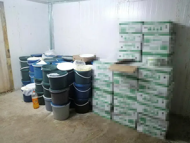 Denizli’de akılalmaz olay! Son kullanma tarihi geçen 3 ton peyniri piyasaya sürecekti - 1