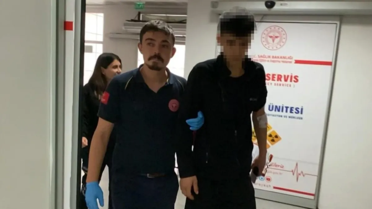 ‘Yan baktın’ tartışması kanlı bitti: 4 çocuğun saldırdığı genç bıçaklandı