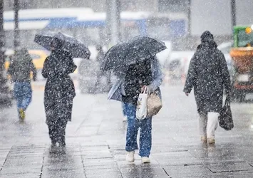 Ankara güne karla başladı! Şehir beyaza büründü