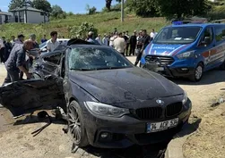 Sakarya'da iki araç çarpıştı! Ortalık savaş alanına döndü: 1’i ağır 7 yaralı