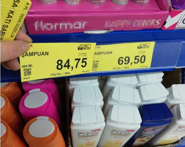 firsatci-zincir-marketler-asgari-ucretin-aciklamasiyla-zam-yarisina-girdi-vatandaslar-etiketleri-ortaya-cikart-1671799854477.jpg Fırsatçı zincir marketler asgari ücretin açıklamasıyla zam yarışına girdi! Vatandaşlar etiketleri ortaya çıkarttı | Bakan Muş'tan net mesaj - 2