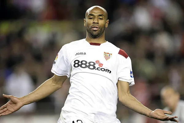 Frederic Kanoute Sevilla şehrine cami yaptırıyor! - 1