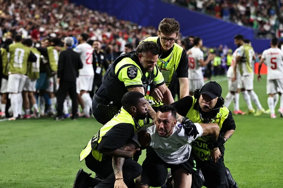 2026-fifa-dunya-kupasinda-son-durum-son-32ye-kalan-takimlar-puan-durumu-bugunun-sonuclari-yarinin-maclari-ve-f-1782578364796.jpg 2026 Dünya Kupası'nda son durum: Son 32'ye kalanlar ve puan durumu - 9
