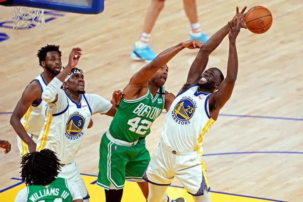 boston-celtics-golden-state-warriors-karsisinda-son-periyotta-costu-1654240127421.jpg Boston Celtics Golden State Warriors karşısında son periyotta coştu!