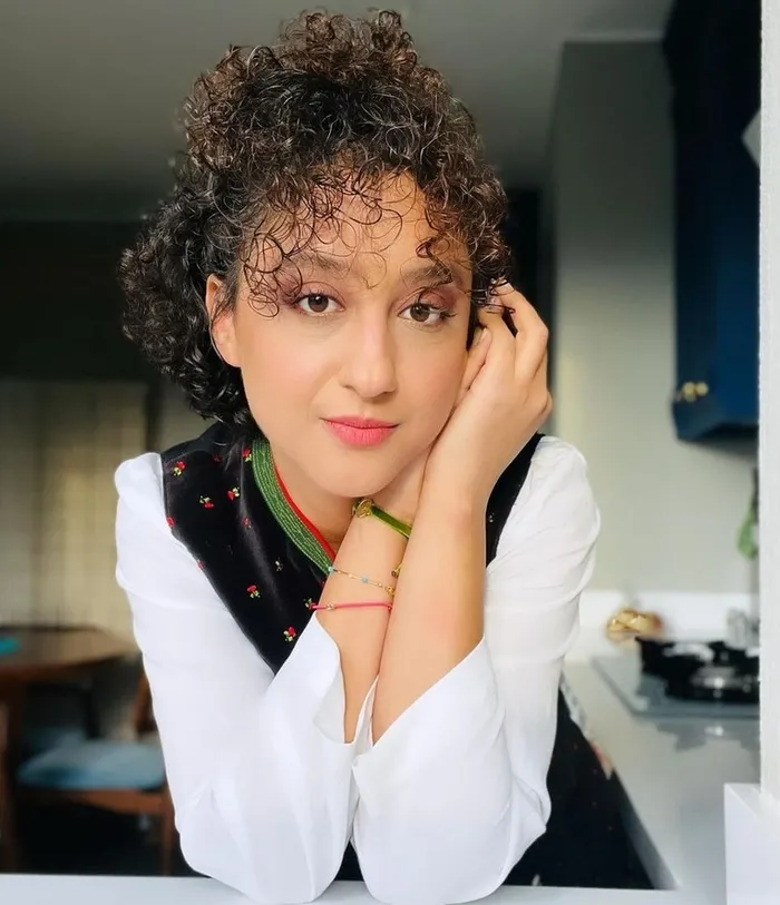 guldur-guldurun-naimesi-ecem-erkek-bakin-hangi-dizide-oynamis-eski-hali-soke-etti-1724333274932.jpg Ecem Erkek