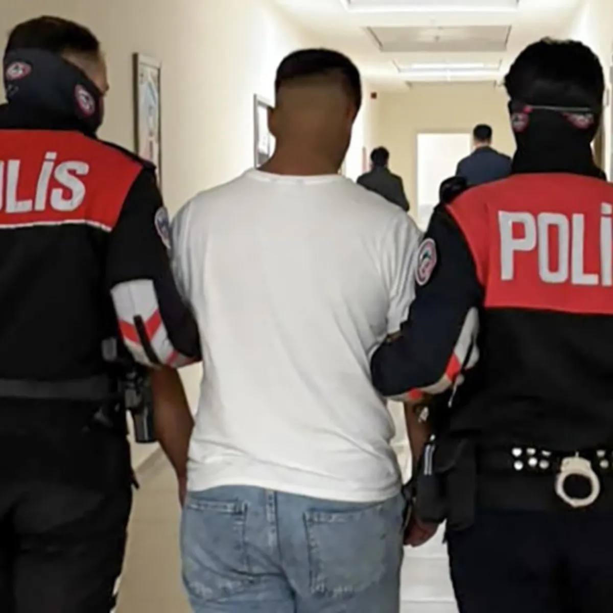 GBT'sine bakan polisler de şaşırdı! 17 yaşında 152 yıl hapis...