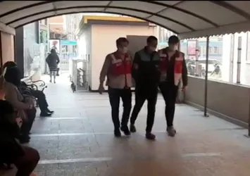 Son dakika: Sultangazi'de annesini benzinle yakmaya çalışan şüpheli tutuklandı