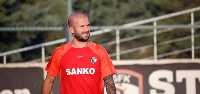 Başakşehir deprem nedeniyle ligden çekilen Gaziantep FK’dan Figueiredo’yu transfer etti
